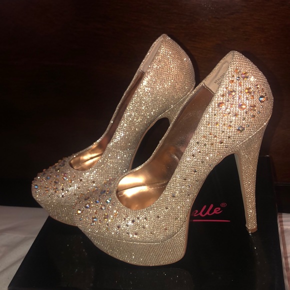 Anne Michelle Bamboo pump with rhinestones - Picture 2 of 4